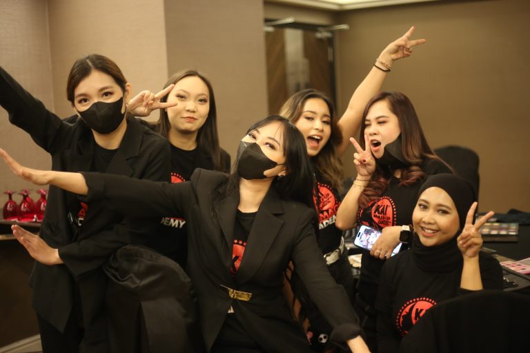 Makeup Course in Malaysia: Learn Professional Makeup Artistry
